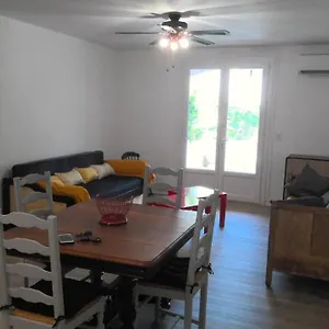 https://refurbished-apartment-4-people-300m-from-the-sea.fr-provencehotel.com