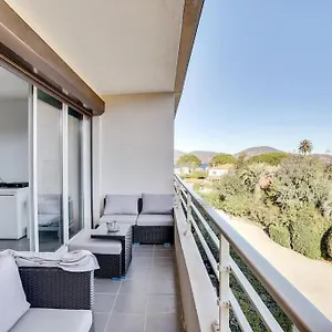 https://3-rooms-with-sea-view-terraces-in-peace.fr-provencehotel.com
